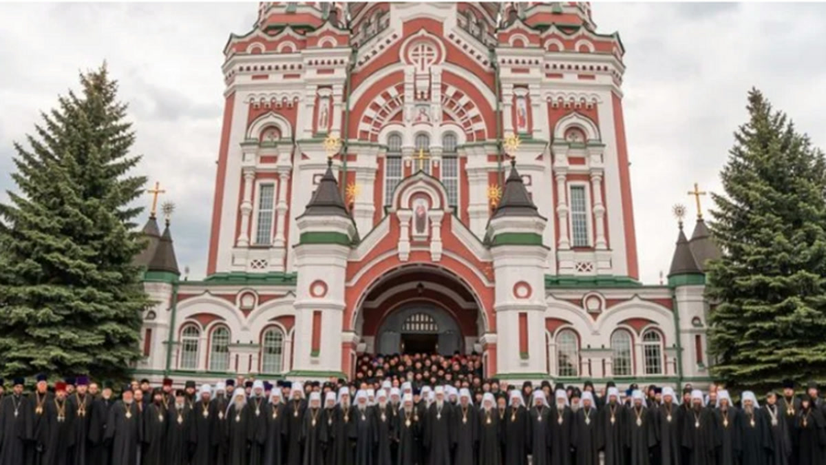 Bishops of the Ukrainian Orthodox Church assembled before the Convent of St. Panteleimon in Feofaniia, Kyiv, for the historic council of May 27, 2022, at which they condemned the war and ceased commemoration of Patriarch Kirill