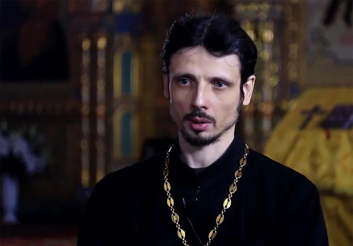 Fr. Alexei Shlyapin, a priest of the Moscow Patriarchate and seminary disciple of Hieromartyr Daniel Sysoev, photographed in his church before his public confrontation with Patriarch Kirill